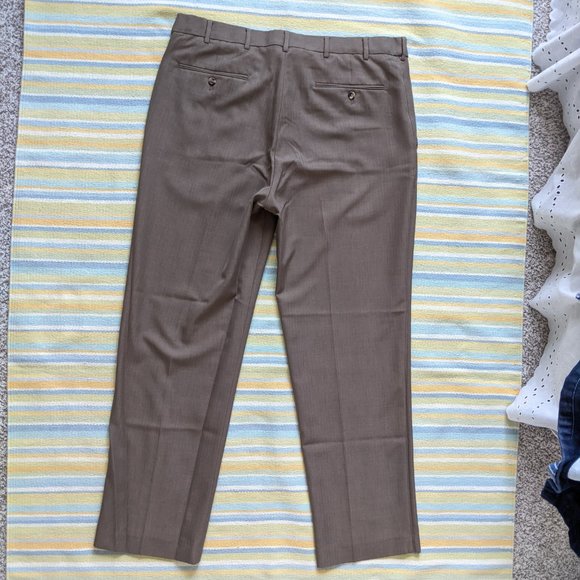 ✨ Men's tan Croft & Barrow Classic Fit Dress Pants size 38 x 32 - Picture 1 of 15